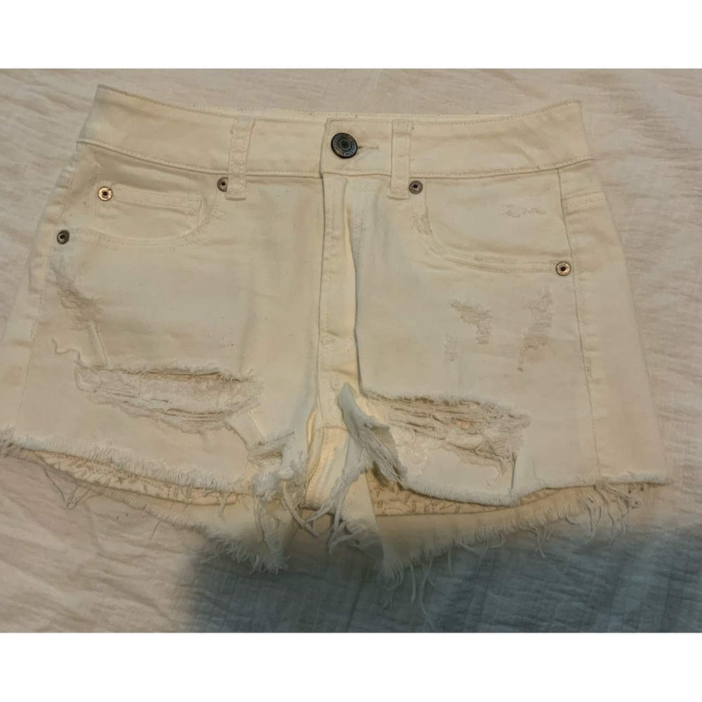 American Eagle white high rise shortie size 4.